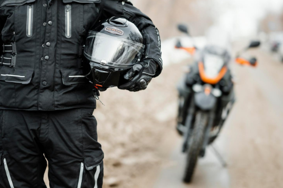 A Guide to Buying Motorcycle Racing Gear Online